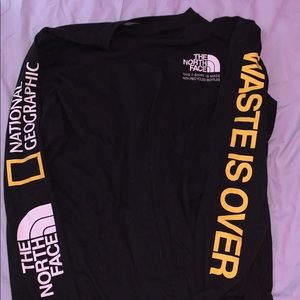 The North Face “Waste is over” longsleeve